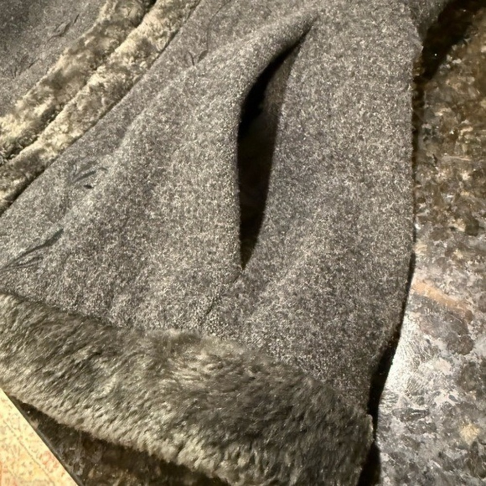 ESPRIT VTG Charcoal Hooded‎ Jacket Coat Outerwear Embroidery and Faux Fur Size M - Picture 9 of 10